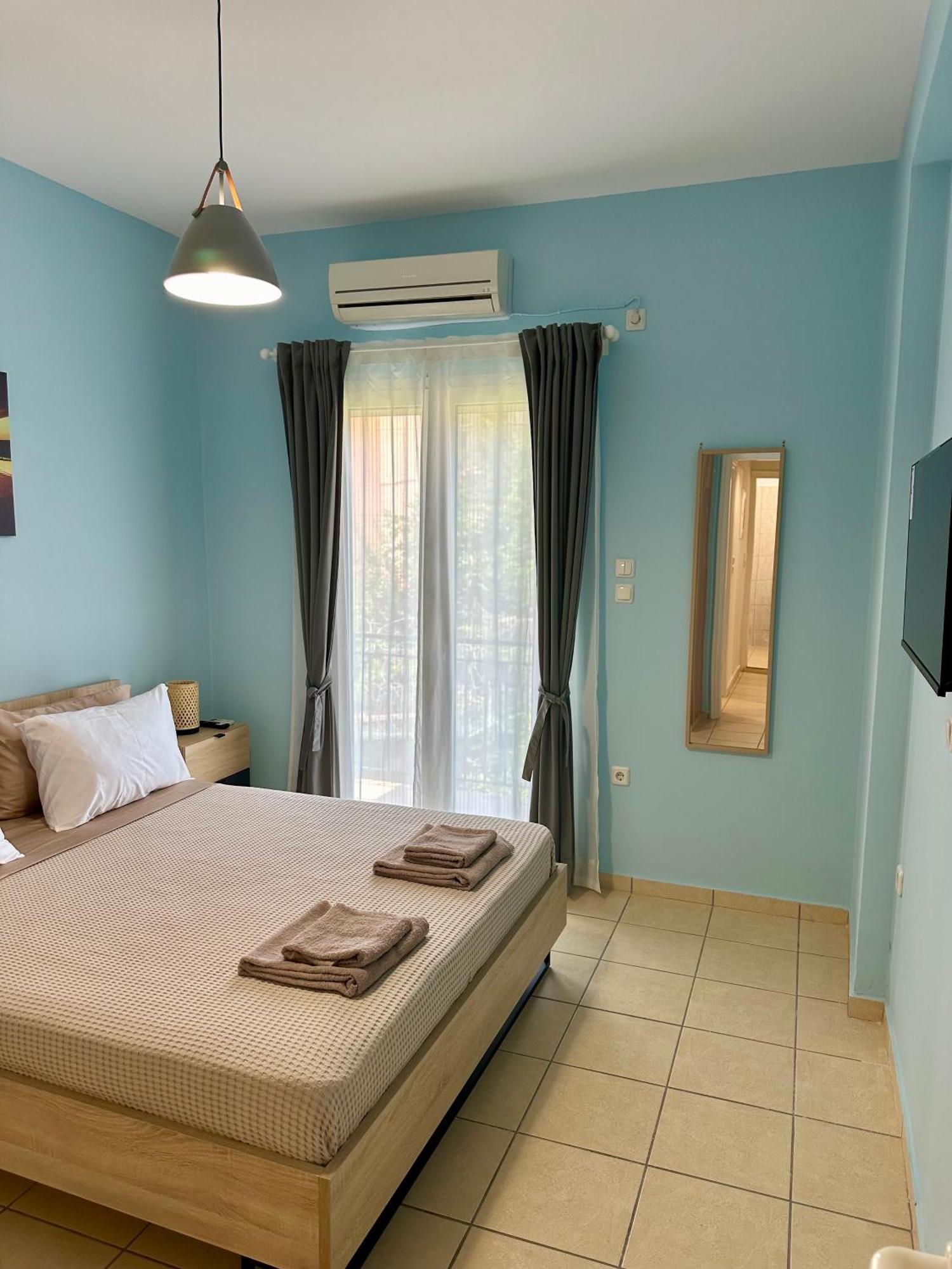 Seaside Escape Apartments - Poseidon Palaia Fokaia Exterior photo